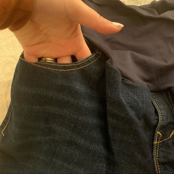 Old Navy Maternity Jeans - Picture 3 of 5